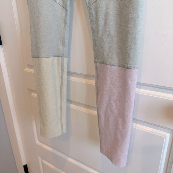 Outdoor Voices Women’s Dipped 7/8 Colorblock Leggings-Small - Picture 7 of 9